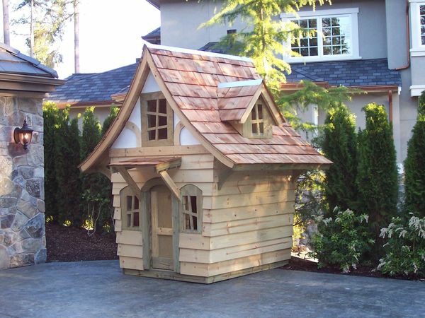 Maisonnette en bois originale