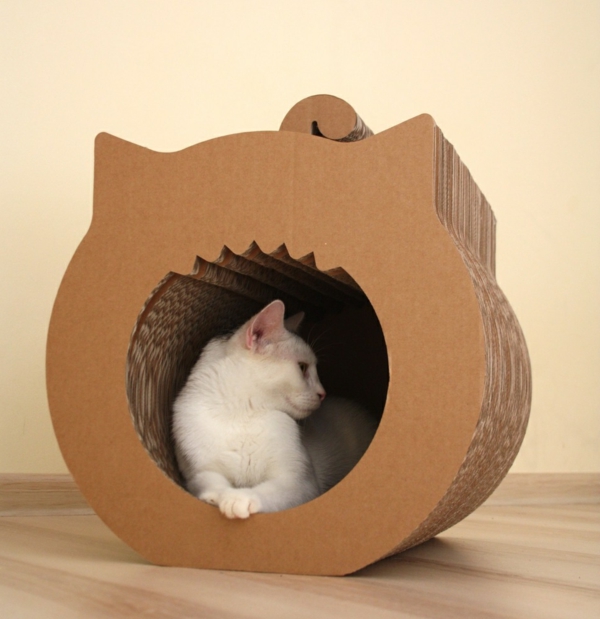 maisonnette-pour-chat-adorable-en-carton