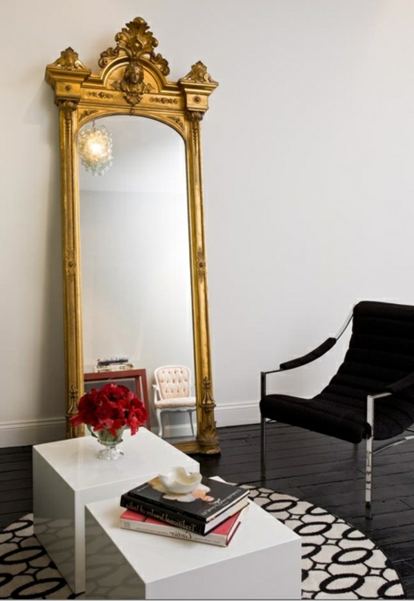 miroir-baroque-encadrement-en-couleur-d'or