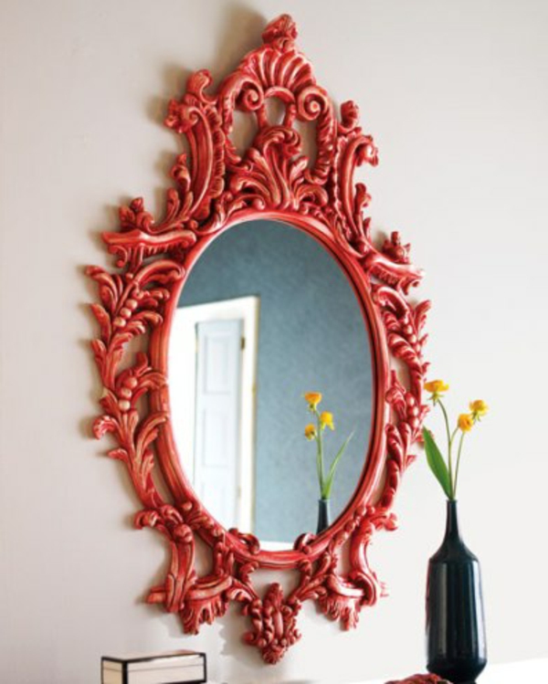 miroir-baroque-un-cadre-rouge