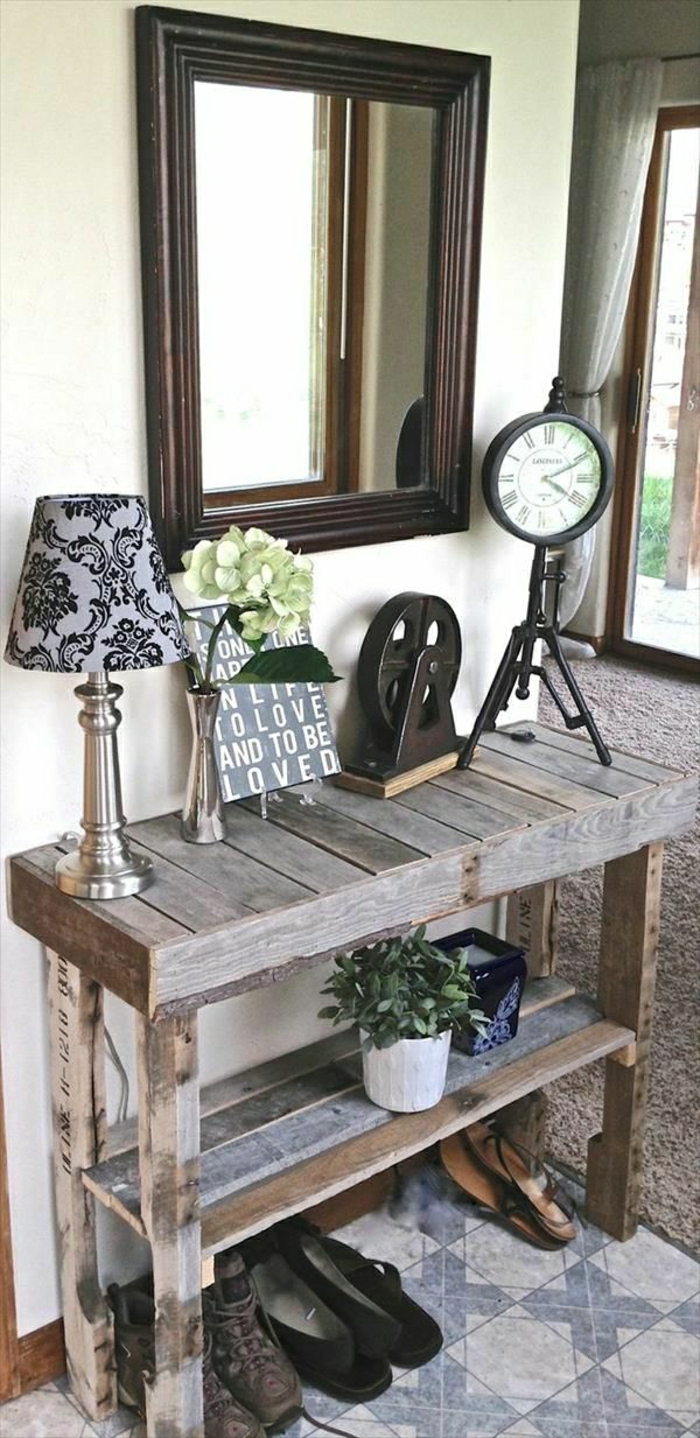 1-meuble-d-appoint-commode-en-palette-fleurs-lampe-décorative-miroir-moquette-marron