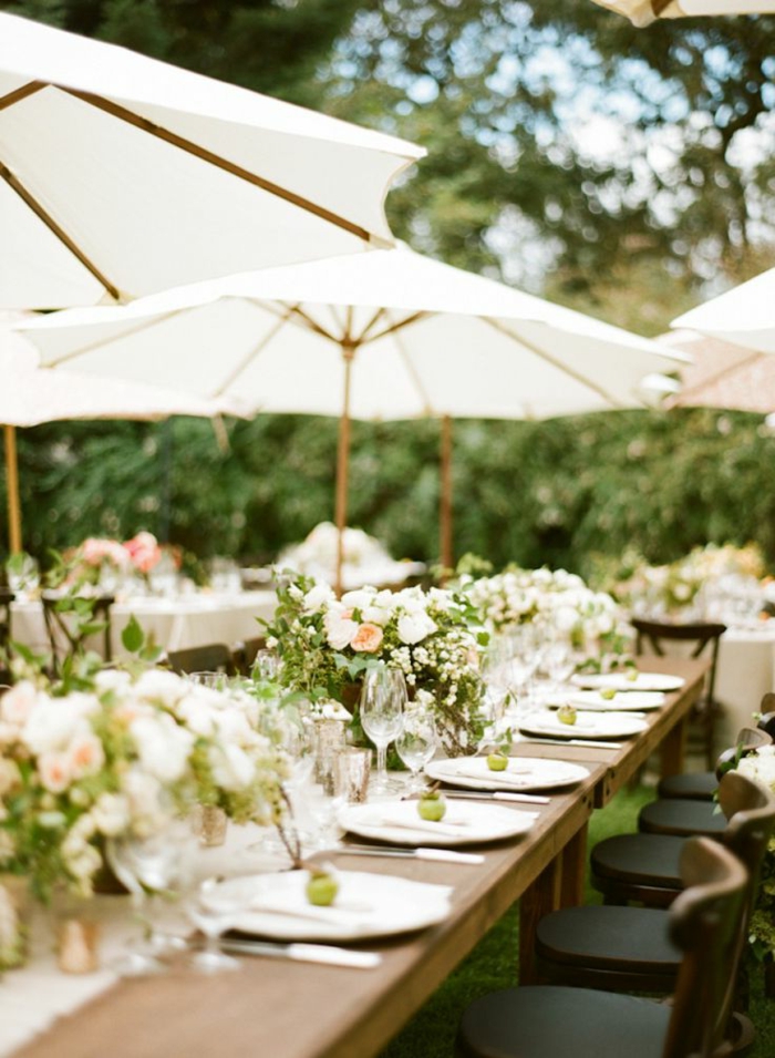joli-parasol-de-jardin-parasol-rectangulaire-de-couleur-blanc-fleurs-decoration-pour-la-table