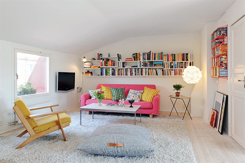 tapis-chag-blanc-idee-interieur-a-faire-chez-soi-salle-de-sejour-canape-rose-sofa
