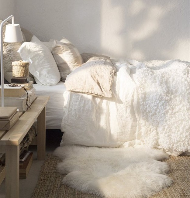 tapis-shaggy-blanc-chambre-a-coucher-idee-tumblt-deco-jolie