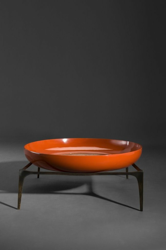 1-table-basse-relevable-pas-cher-table-avec-plateau-rouge-joli-design-pour-la-table-de-salon