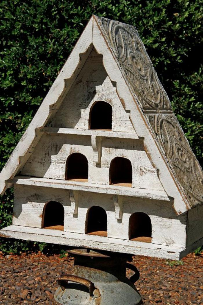 cabane-à-oiseaux-style-antique