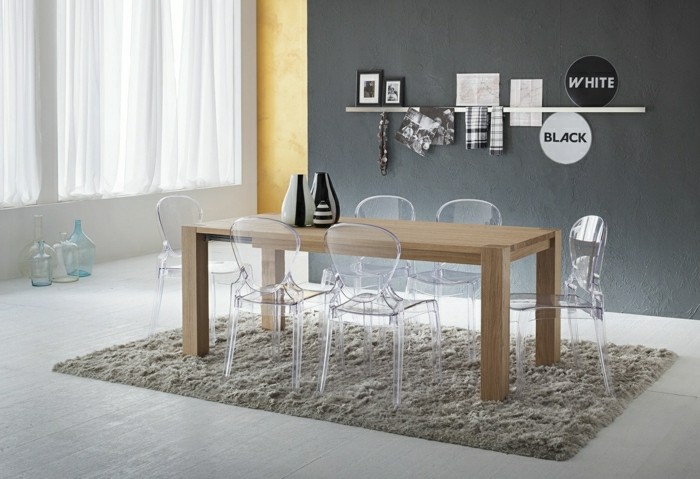 chaise-transparente-ikea-chaise-plexi-transparente-salle-a-manger-moderne-table-en-bois-clair