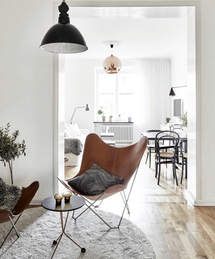 chaise-papillon-et-appartement-scandinave