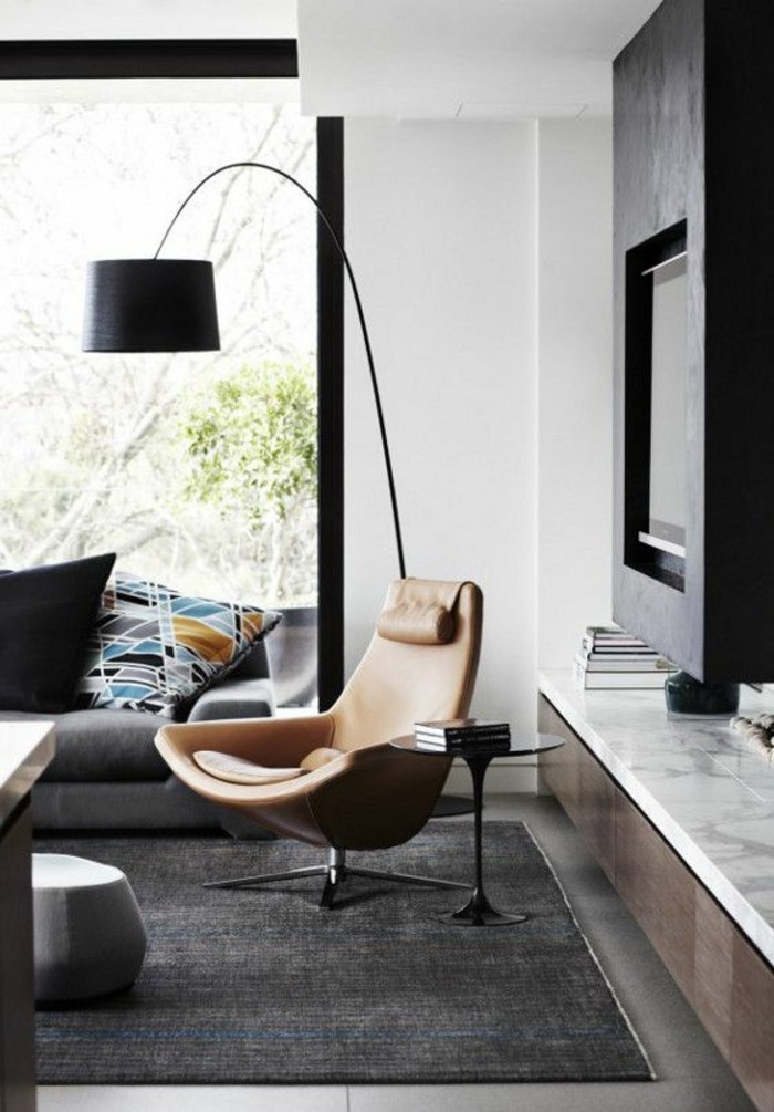 00-salon-avec-tapis-gris-meubles-de-salon-modernes-tapis-noir-et-chaise-relaxante-en-cuir