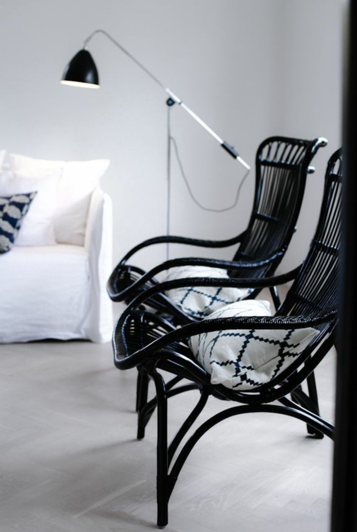 meuble-en-rotin-fauteuil-rotin-blanc-fauteuil-osier-salon-en-rotin-design-chaises-noires-rotin