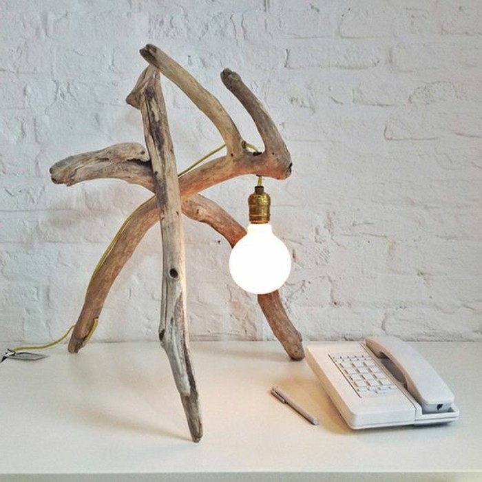 0-lampe-originale-en-bois-brut-naturel-lampe-de-bureau-en-bois-clair-idees-design