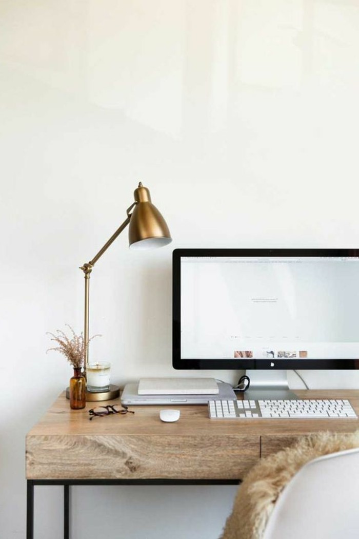 lampe-de-table-led-design-en-or-lampe-orignale-pour-votre-bureau