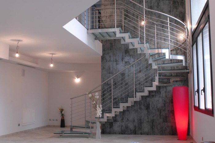 escalier-moderne-idée-escalier-esthétique-pour-une-maison-à-la-mode