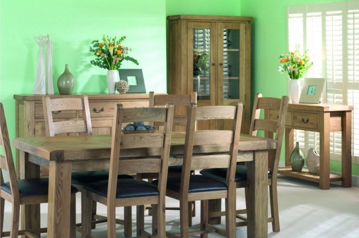 decoration-salle-a-manger-verte-meubles-en-bois-ambiance-naturelle-accueillante