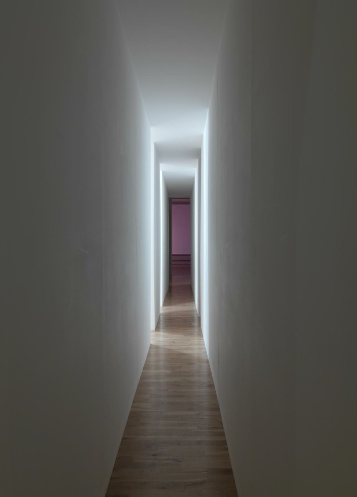 Changing Light Corridor with Rooms 1971 Bruce Nauman born 1941 ARTIST ROOMS Acquired jointly with the National Galleries of Scotland through The d'Offay Donation with assistance from the National Heritage Memorial Fund and the Art Fund 2008 http://www.tate.org.uk/art/work/AR00044