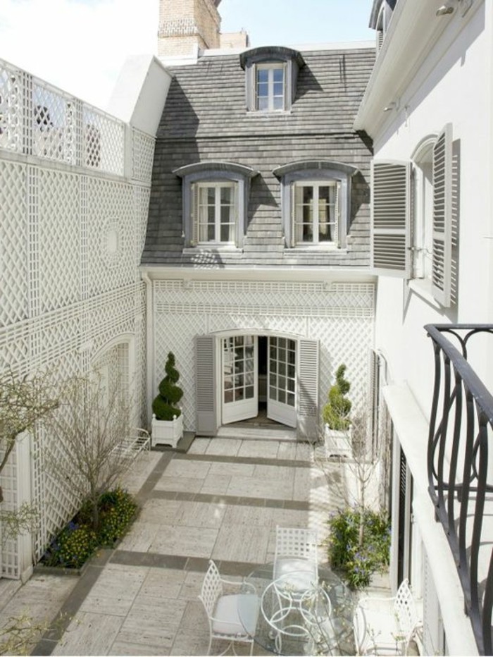 carrelage-blanc-design-exterieur-dune-maison