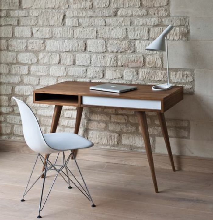 meuble-informatique-briques-blanc-chaise-lampe
