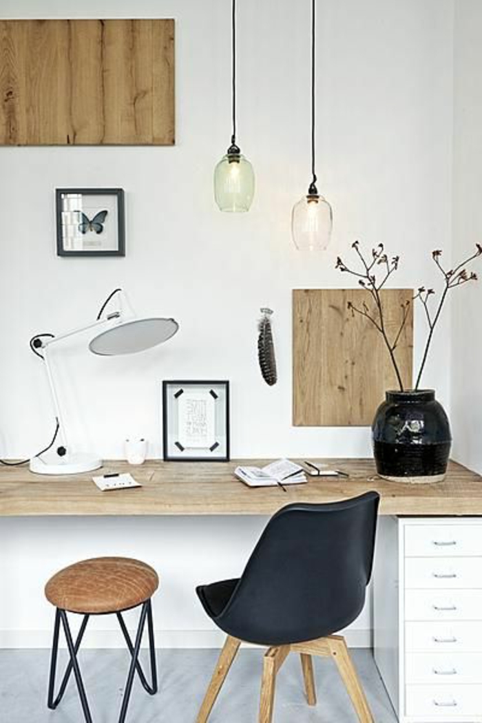 meuble-informatique-chaise-noir-bois-lampes