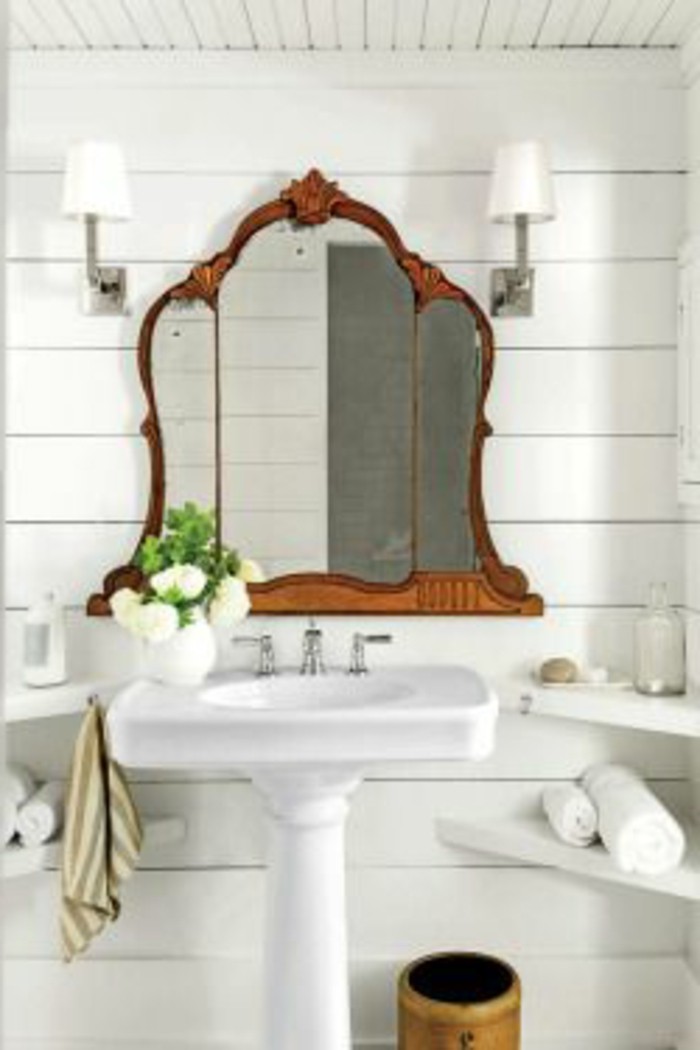 miroir-salle-de-bain-un-miroir-forme-unique