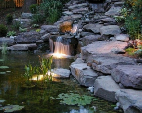 lumière-pour-cascade-fontaine-de-jardin-