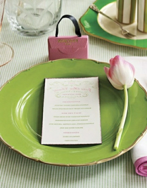 table-assiette-verte-tulipe-jolie