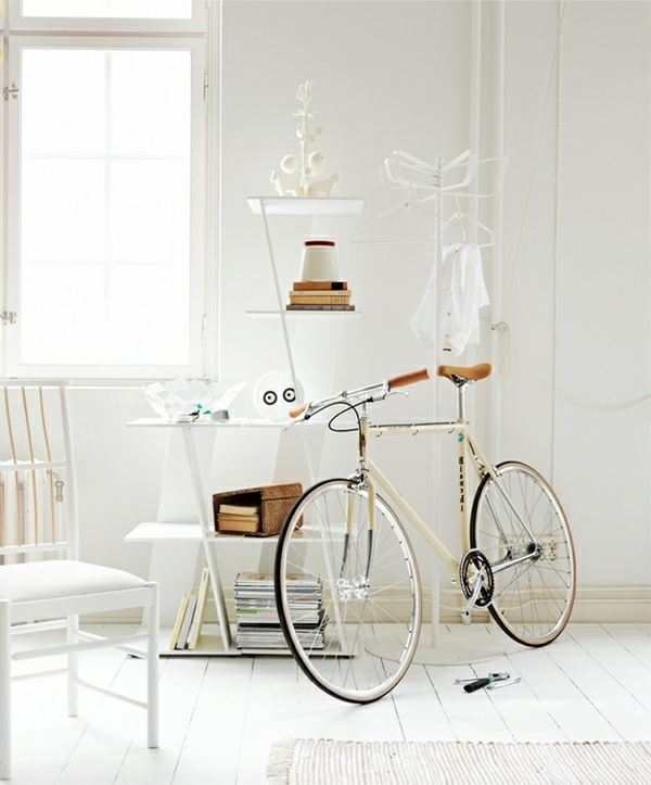 décorer-sa-maison-blanc-arranger-avec-vélo