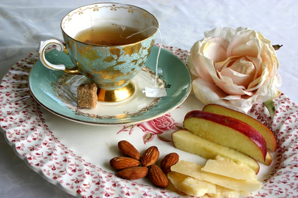 La tasse à thé anglaise - l'art de porcelaine - Archzine.fr