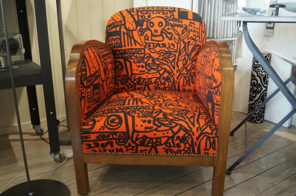orange-fauteuil-dessin-animé