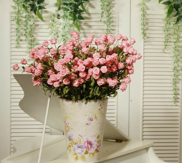 decoration-florale-pour-mariage-table-vase-roses