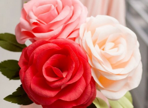 fleur-en-papier-crepon-trois-jolies-roses