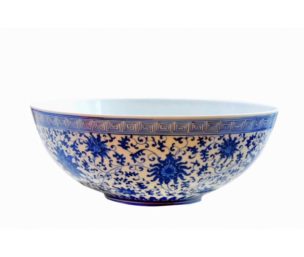 la-passion-pour-la-porcelaine-coupe-en-bleu-et-blanc-décorée-en-style-chinois