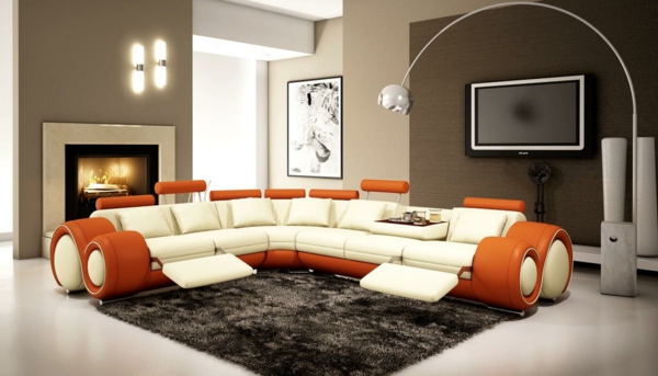 lampadaire-arc-et-un-intérieur-moderneen-en-beige-et-orange