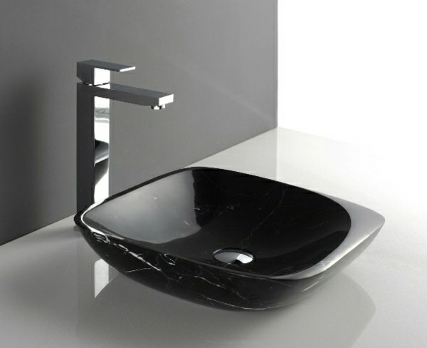 lavabo-noir-salle-de-bain-marbre