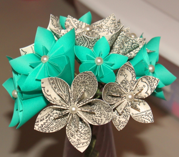 origami-facile-fleur-un-jeu-amusant-bouquet-faire-fleurs