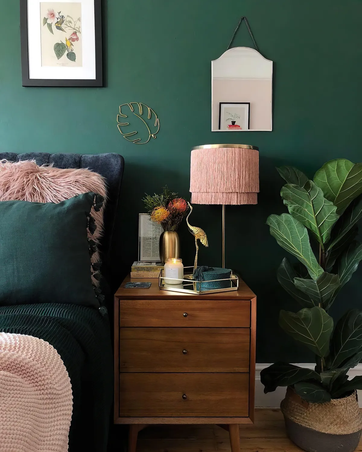 peinture chambre adulte vert emeraude elements roses