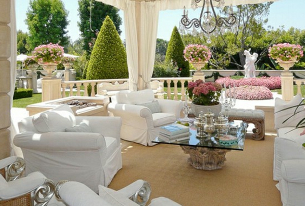 salon-de-jardin-contemporain-blanc-romantique