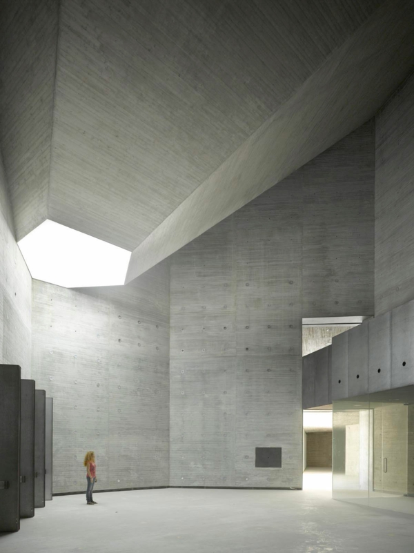 architecture-minimaliste-le-centre-d'art-a-Cordoba