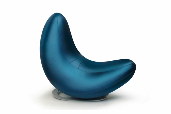 chaises-contemporaines-une-chaise-bleue