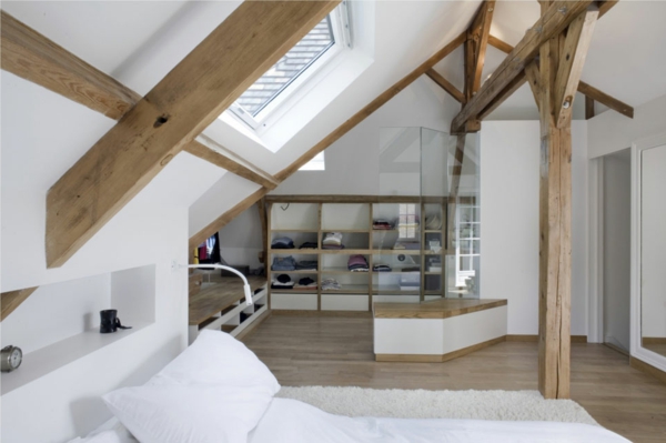combles-aménagés-loft-design-un-intérieur-blanc