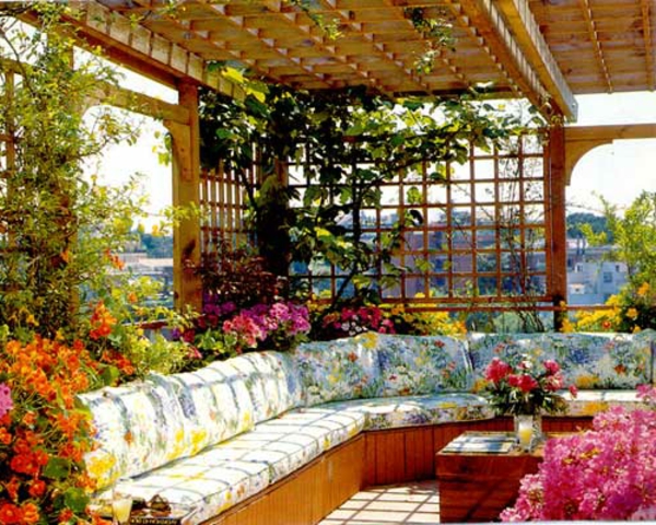 décoration-toit-terrasse-belles-fleurs