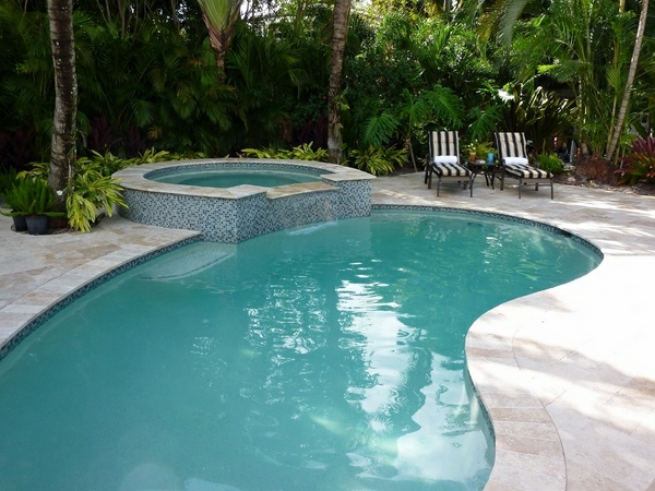 inground-kidney-shaped-swimming-pools-spa-area-resized