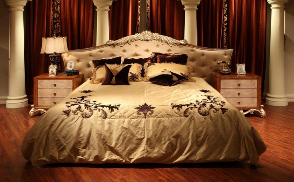 meubles-indiens-un-lit-élégant-beige
