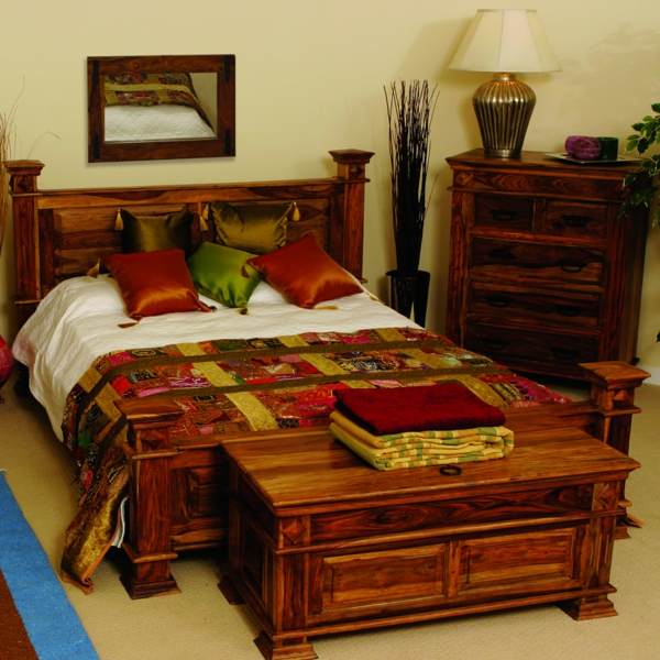 meubles-indiens-un-lit-bariolé
