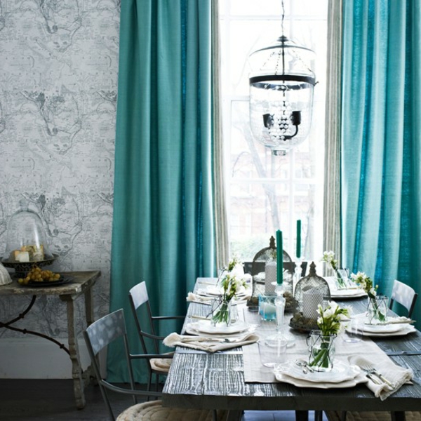 voilage-turquoise-et-plafonnier-extraordinaire-pour-un-intérieur-moderne