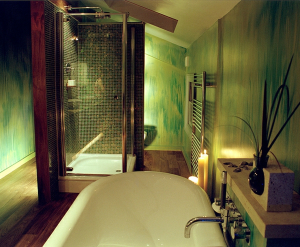 cabine-de-douche-intégrale-dans-une-salle-de-bains-verte-énigmatique