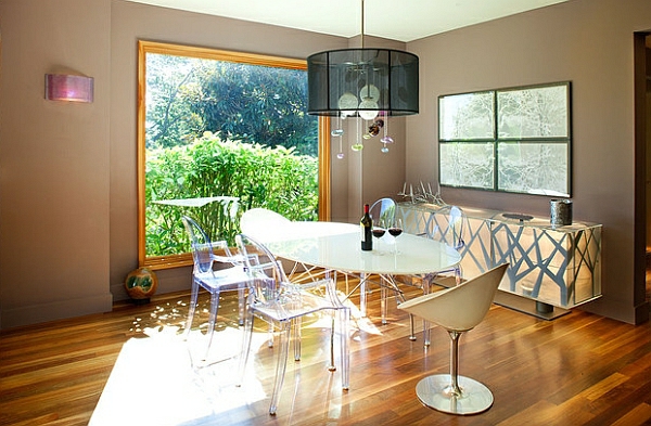 chaises-transparentes-salle-de-déjeuner-lumineuse
