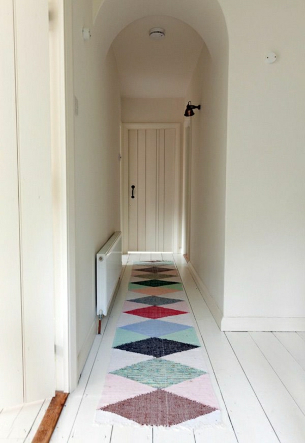 claire-couloire-coloré-tapis
