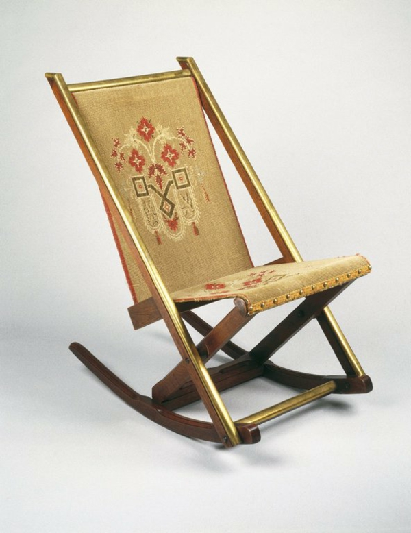 chaises-pliantes-une-chaise-pliante-antique