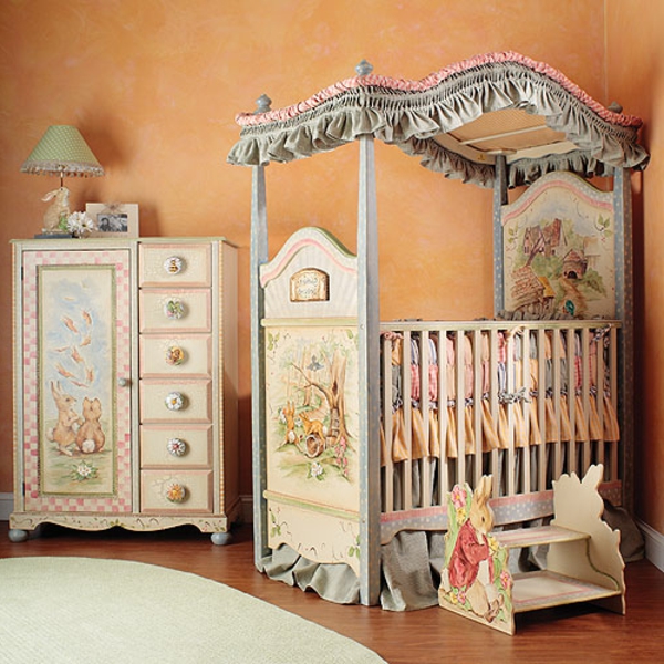 Le Ciel De Lit Bebe Protege Le Bebe En Decorant Sa Chambre Archzine Fr