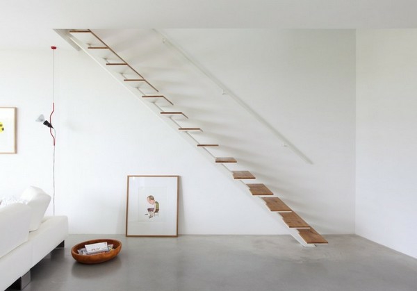 escalier-flottant-intérieur-blanc-élégant